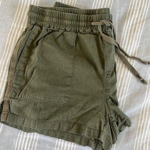 Nordstrom Caslon Olive Green Drawstring Shorts Small